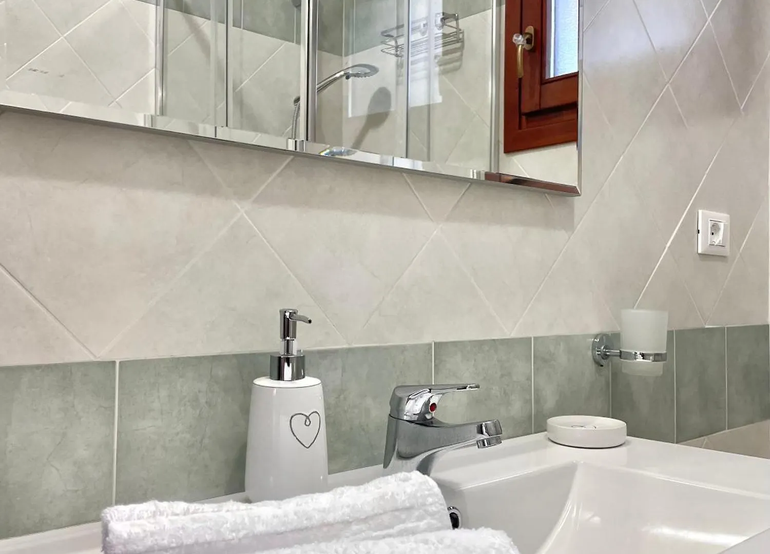 Apartment Casa Giulia - Holiday Home Olbia Italy